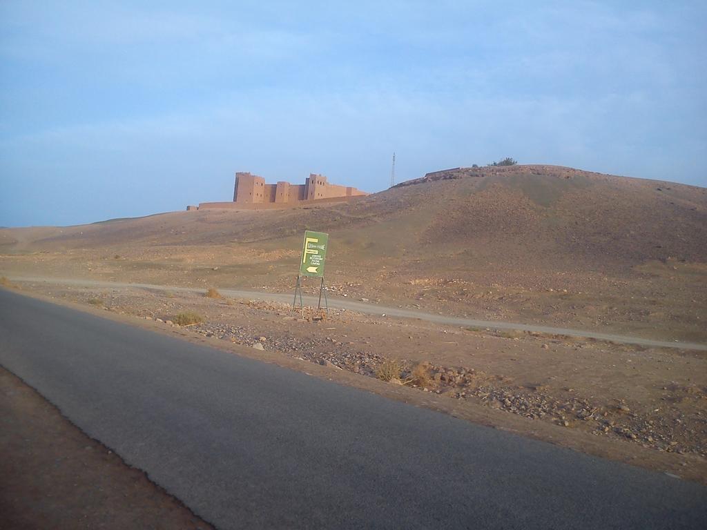 Kasbah Itrane Panzió Tamnougalt Kültér fotó