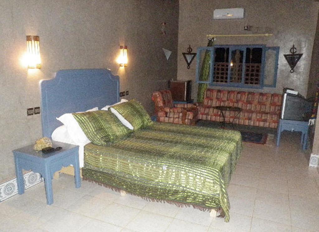 Kasbah Itrane Panzió Tamnougalt Szoba fotó