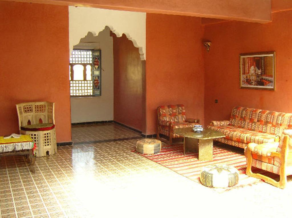 Kasbah Itrane Panzió Tamnougalt Kültér fotó
